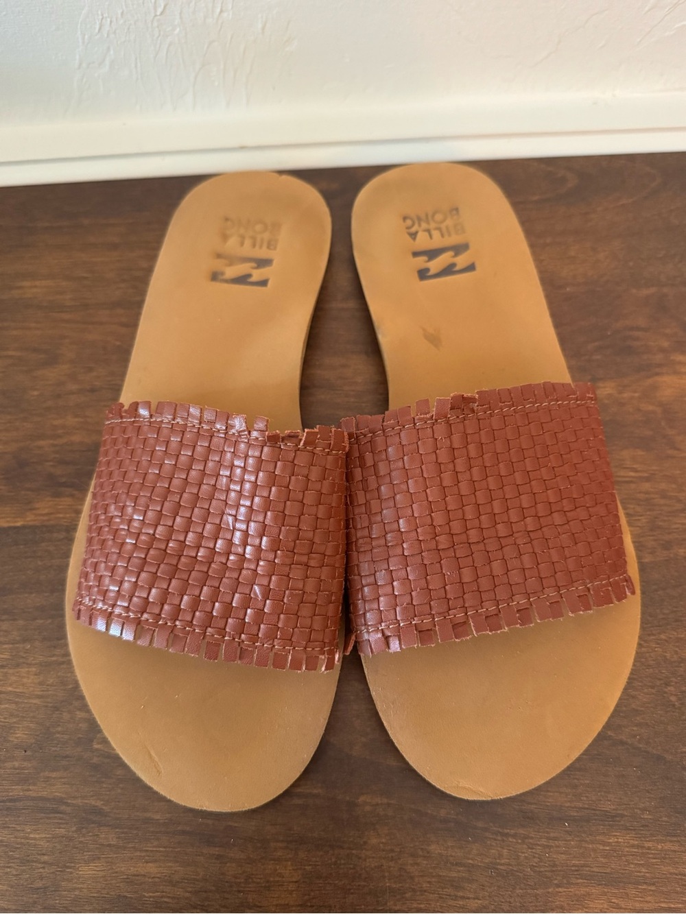 Billabong Women's Woven Tan-Brown Slide Sandals size 8